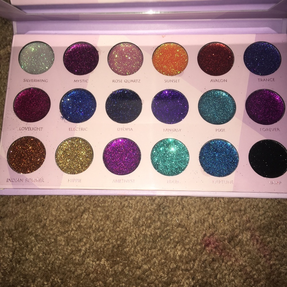 All That Glitters Palette